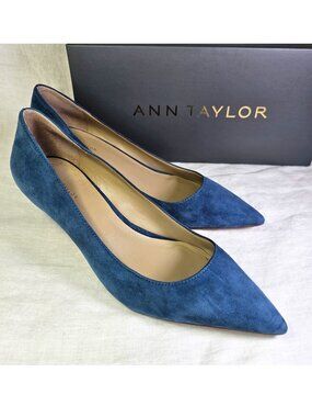 Ann Taylor Reese Suede Pump 2” Kitten Heel Scarpin 8.5 Lavish Blue